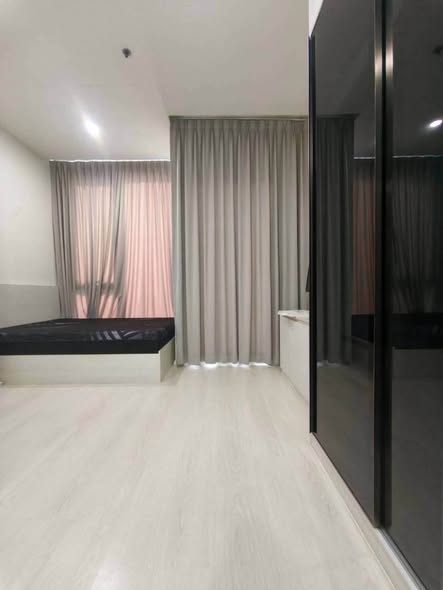 bedroom and room interior of แมสซารีน รัชโยธิน | Mazarine Ratchayothin by Grand Unity