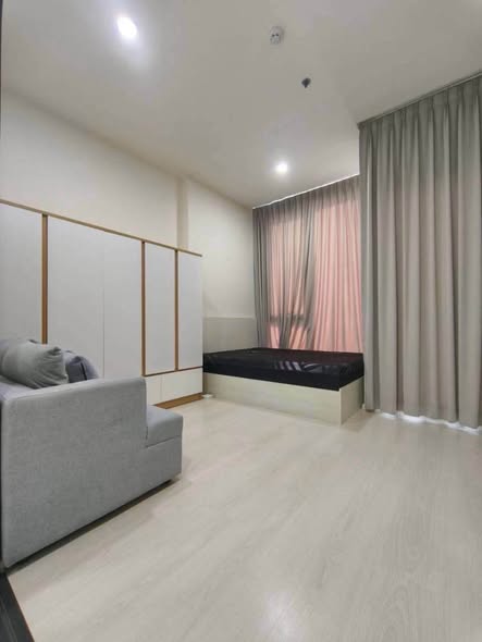 bedroom and room interior of แมสซารีน รัชโยธิน | Mazarine Ratchayothin by Grand Unity