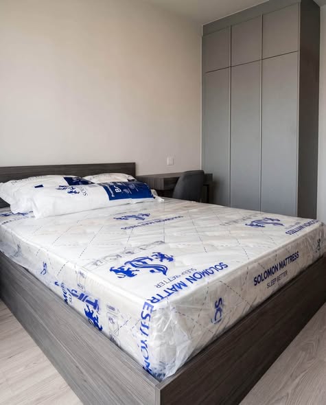 bedroom of Metris Lat Phrao
