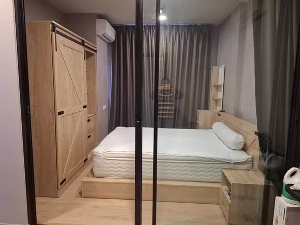 bedroom and room interior of Metris Phatthanakan-Ekkamai