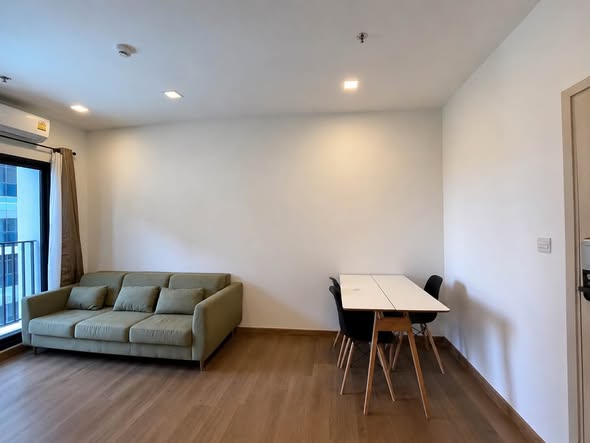 living room of Metris Rama 9-Ramkumhang