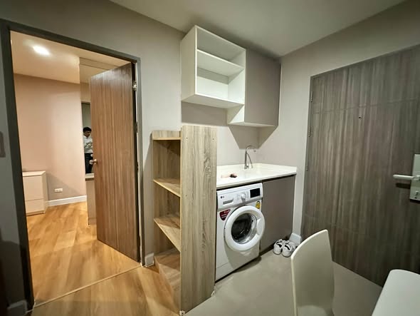 bedroom and room interior and bathroom of Metro Luxe Ratchada