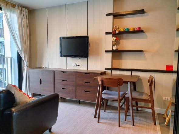 living room of Metro Luxe Riverfront Rattanathibet