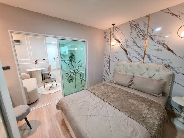 bedroom and room interior of Metro Park Sathorn 3C