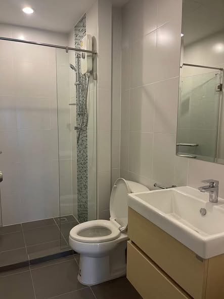 bathroom of Metro Sky Prachachuen