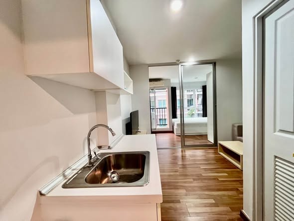 Miami Condo Bang Pu Samutprakan Thailand 10280