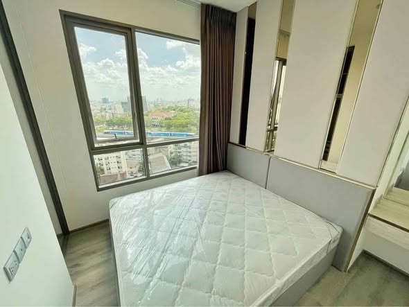 bedroom of Miti Chiva Kaset Station
