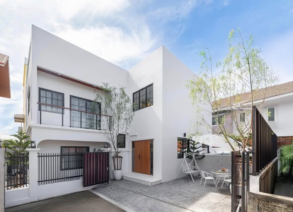 Modern Life Townhome @ ห้วยขวาง