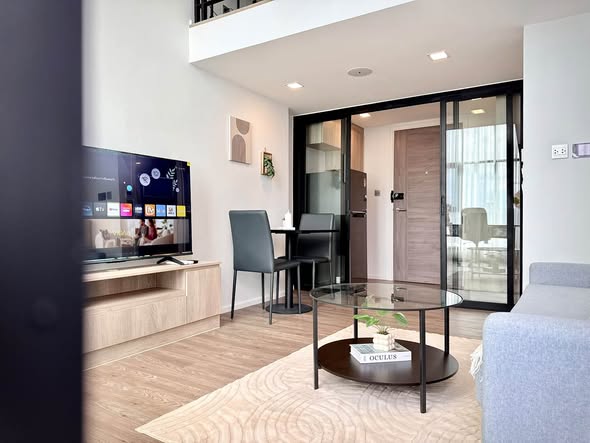 living room and room interior of Modiz Sukhumvit 50 โมดิซ สุขุมวิท 50