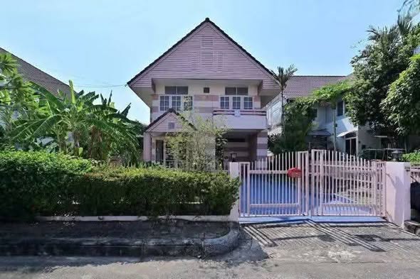 Mooban Home Place