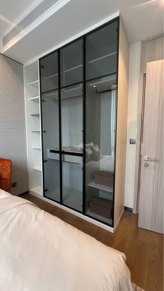 bedroom and room interior of MUNIQ LANGSUAN
