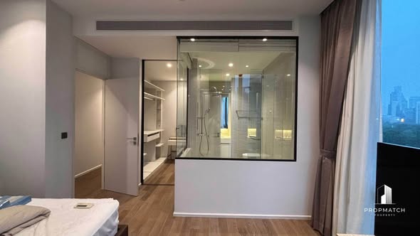 room interior and bathroom of MUNIQ LANGSUAN