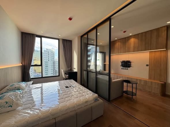 bedroom of MUNIQ Sukhumvit 23