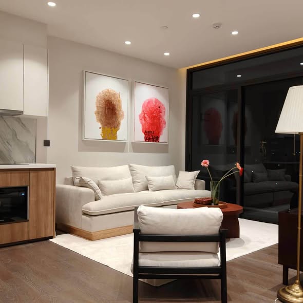living room of MUNIQ Sukhumvit 23