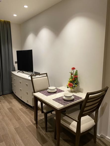 room interior of MUNIQ Sukhumvit 23