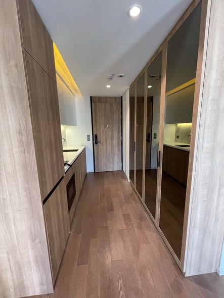 room interior of MUNIQ Sukhumvit 23