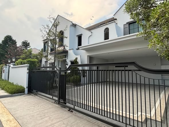 Nantawan Rama 9 Srinakarin