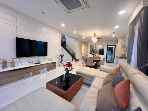 living room of Nantawan Rama 9 Srinakarin