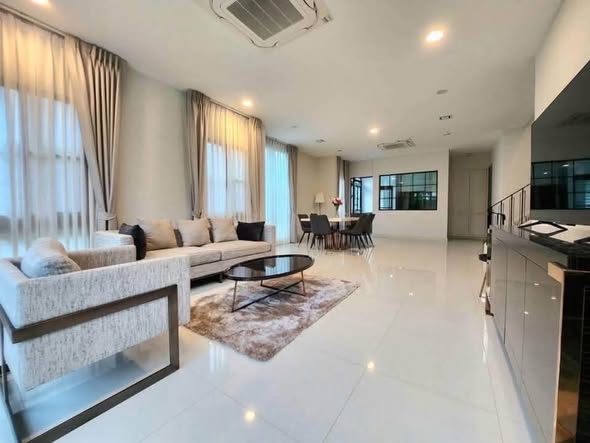 living room and bedroom of Nantawan Rama 9 Srinakarin