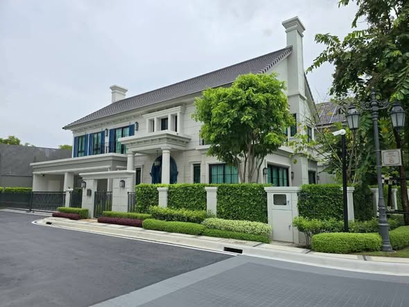 Narinsiri Krungthep Kreetha