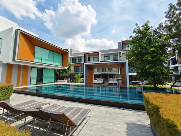 pool of Nirvana Define Rama 9