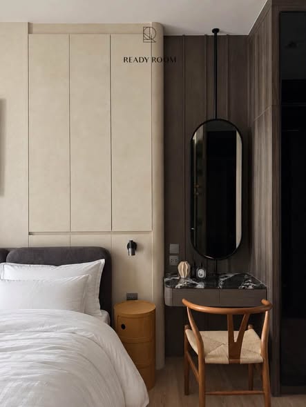 bedroom of Noble Around Ari