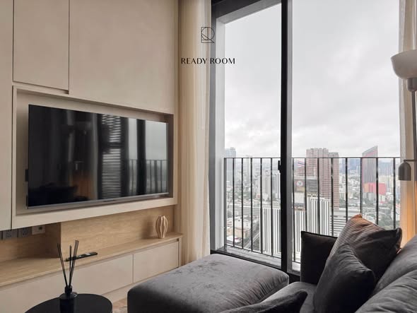 living room and room interior of Noble Around Ari