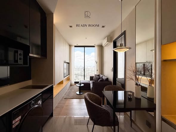 living room and room interior of Noble Around Ari