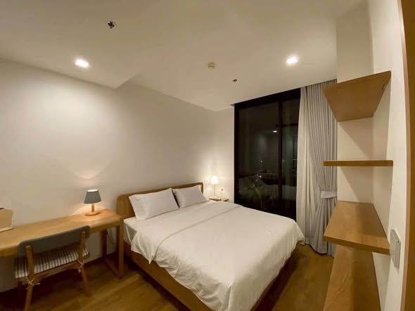 bedroom of Noble BE33