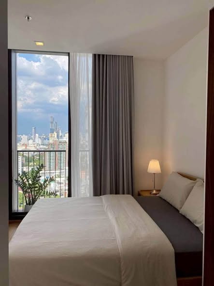 bedroom of Noble BE33