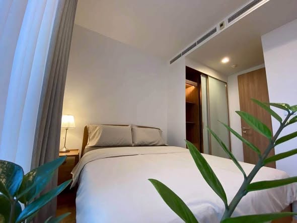 bedroom of Noble BE33