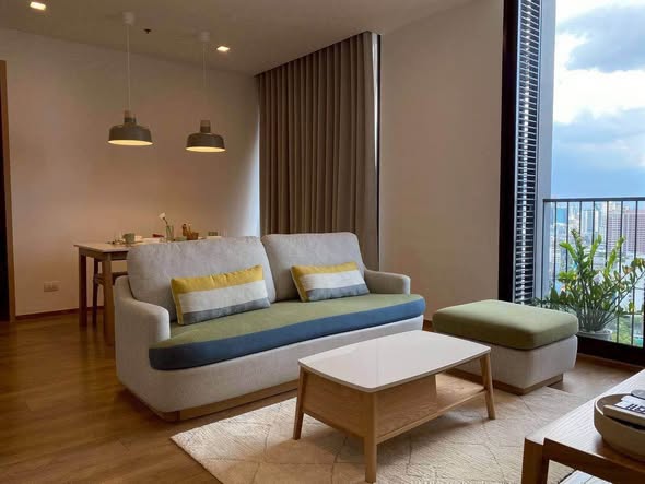 living room of Noble BE33