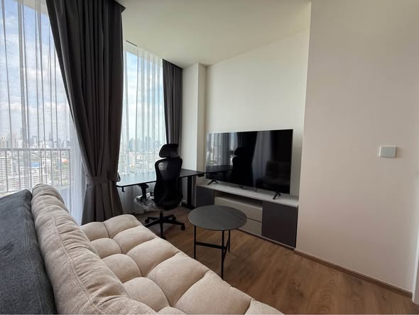 bedroom and living room of Noble Form Thonglor โนเบิล ฟอร์ม ทองหล่อ