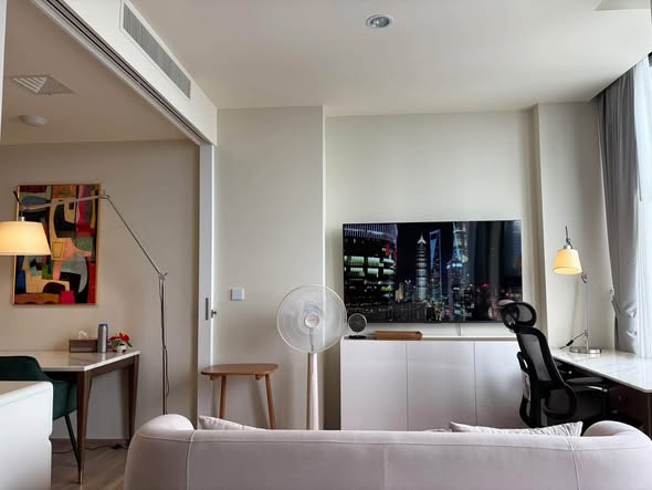 living room of Noble Form Thonglor โนเบิล ฟอร์ม ทองหล่อ