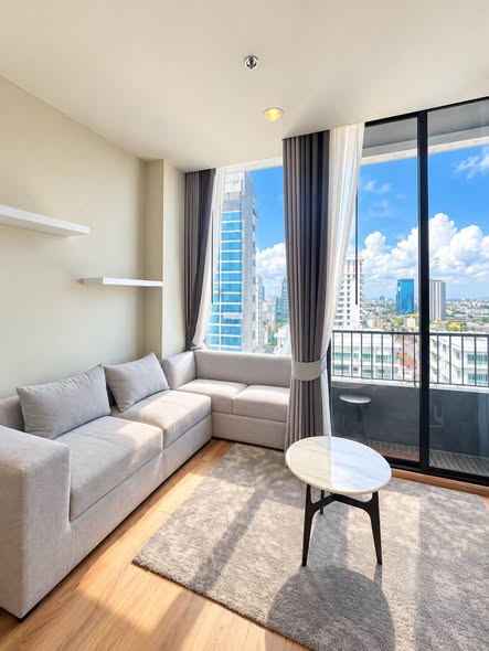 living room of Noble Form Thonglor โนเบิล ฟอร์ม ทองหล่อ