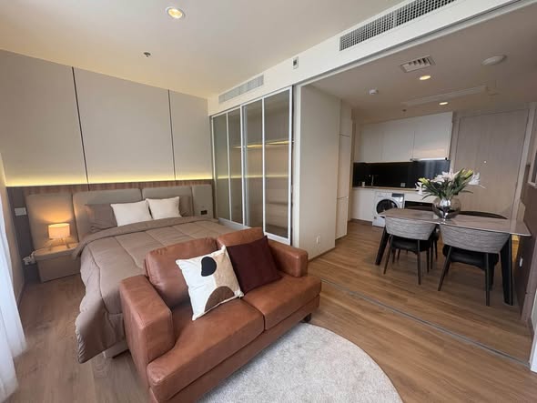 living room and bedroom of Noble Form Thonglor โนเบิล ฟอร์ม ทองหล่อ