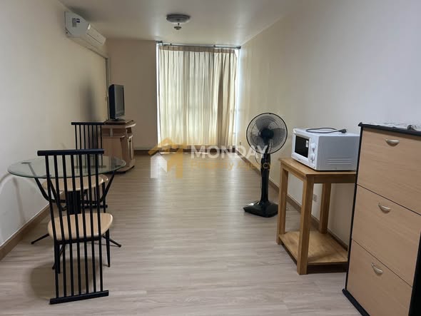 Noble House Phaya Thai