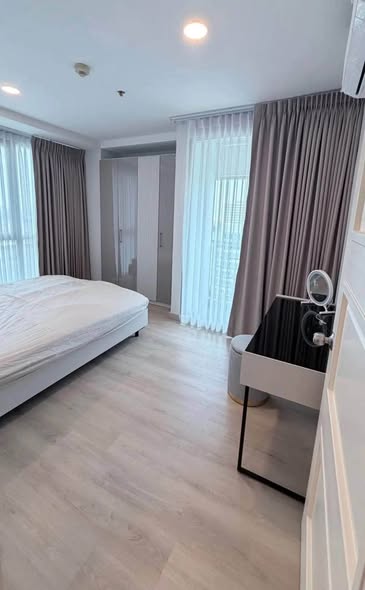 bedroom of Noble Lite