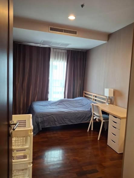 bedroom of Noble Ora