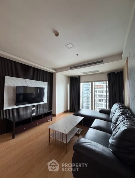 bedroom and living room of Noble Ora