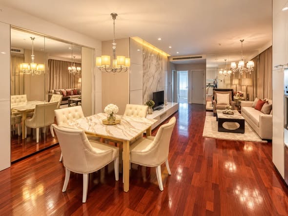 room interior of Noble Ora