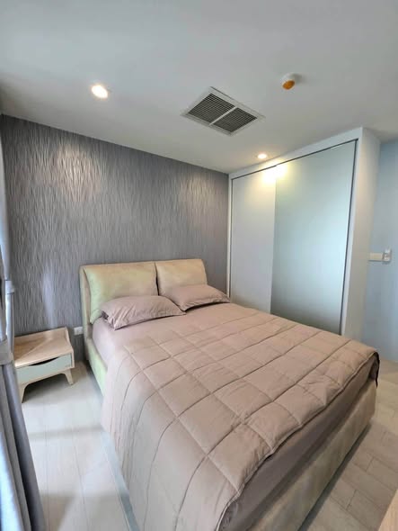 bedroom of Noble Ploenchit