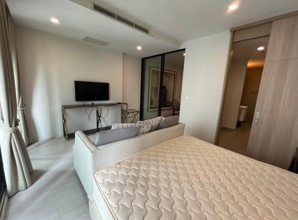 bedroom of Noble Ploenchit