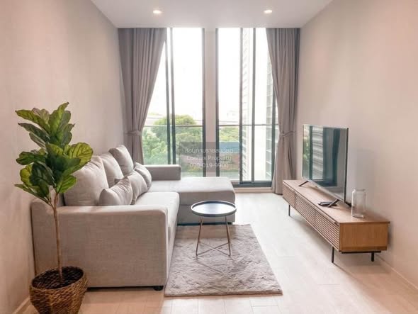 bedroom and living room of Noble Ploenchit
