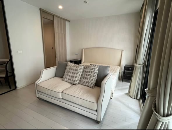 bedroom and living room of Noble Ploenchit