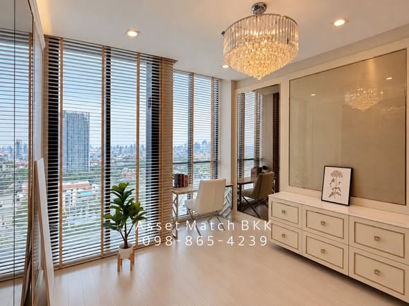 bedroom and room interior of Noble Ploenchit