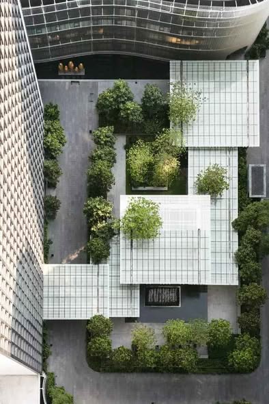 Noble Ploenchit