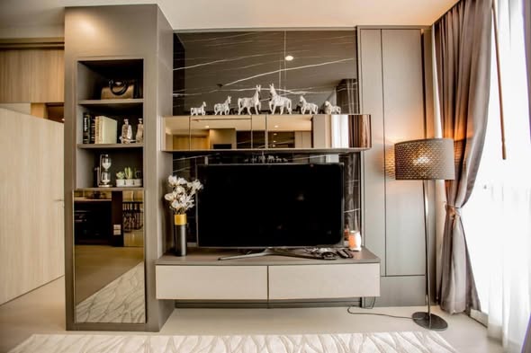living room and bedroom of Noble Ploenchit