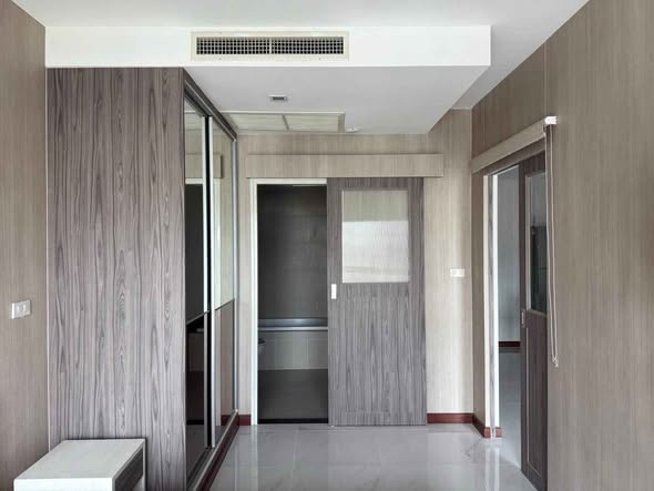bedroom and room interior of Noble Remix