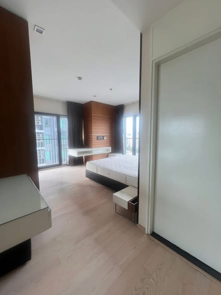 bedroom and room interior of Noble Remix